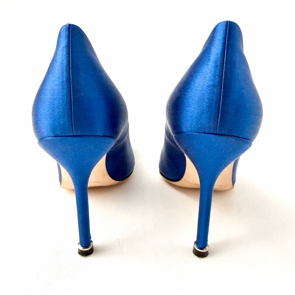 MANOLO BLAHNIK | Hangisi 105 Blue Satin Crystal Jewel Buckle Pumps EU 37 - Picture 11 of 14